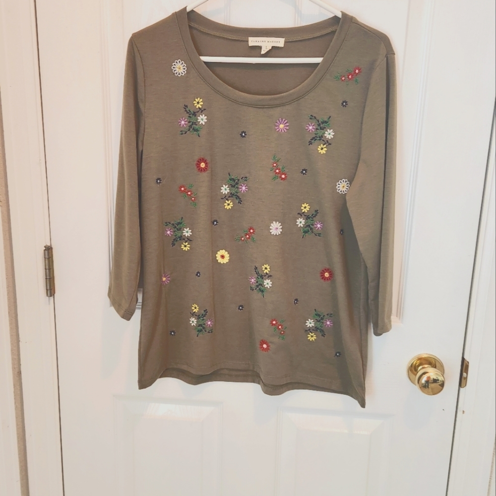 Green Embellished Blouse with Stylish Sleeves